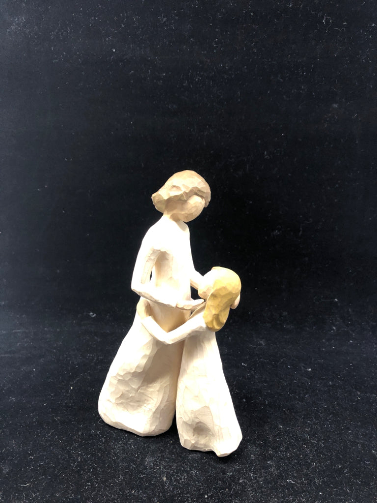 WILLOW TREE MOTHER AND DAUGHTER FIGURE.