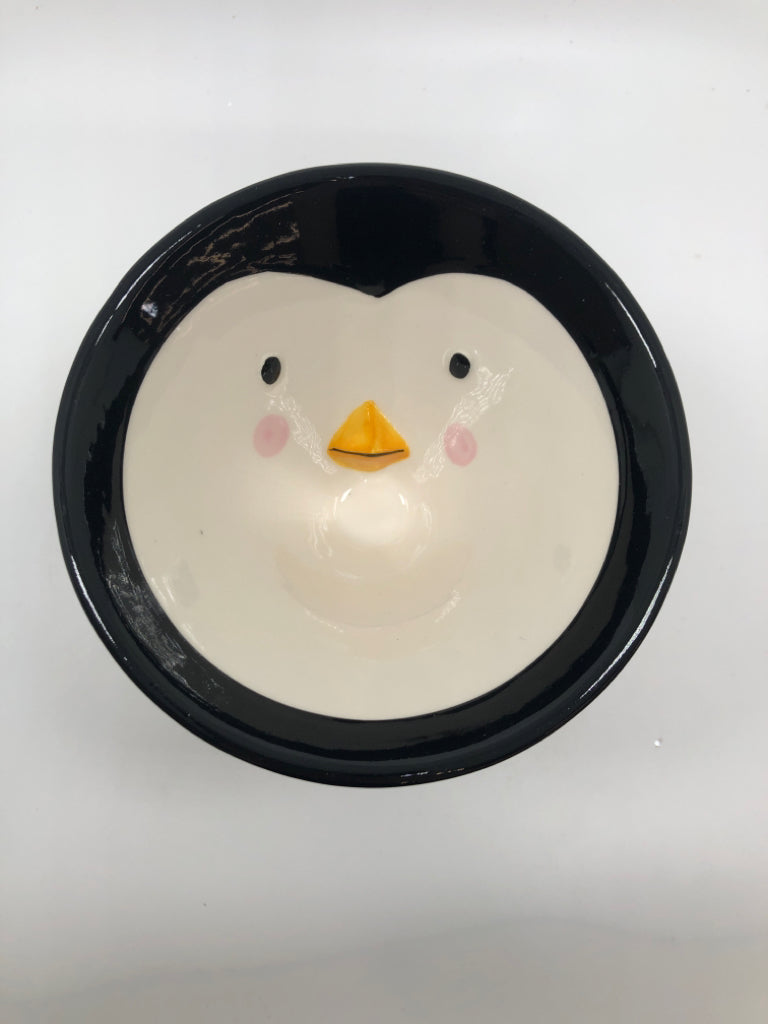 WINTER PENGUIN CERAMIC MARTINI GLASS.