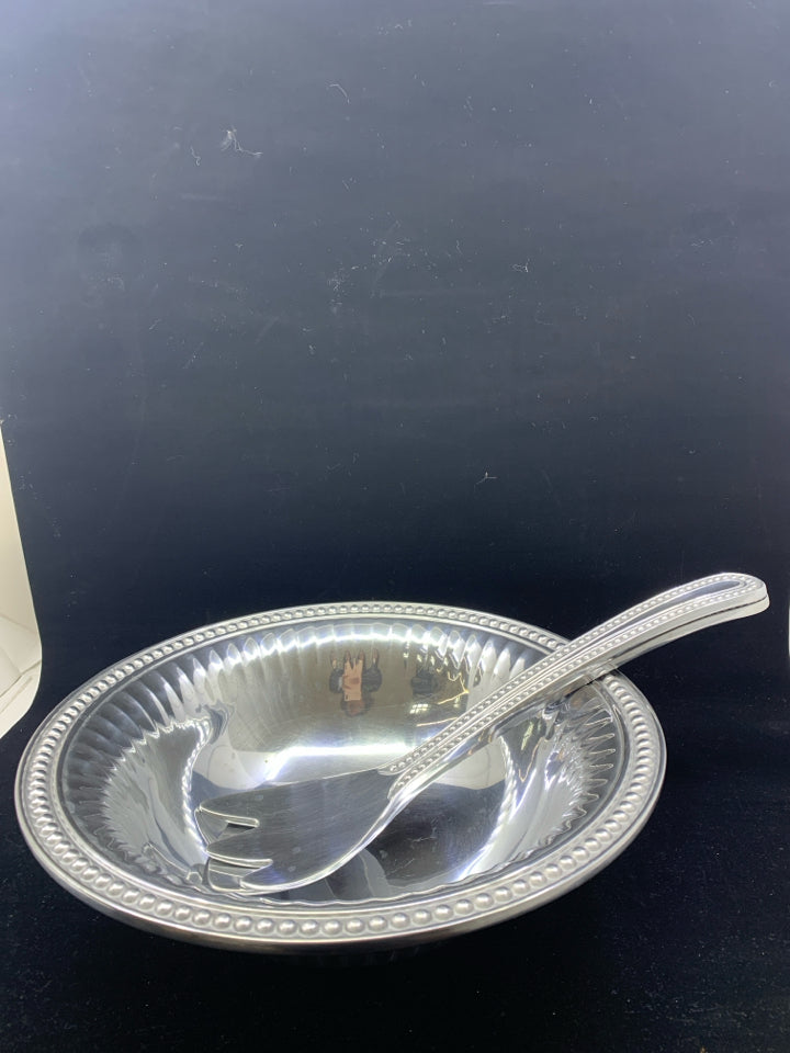 BEADED EDGE SERVING BOWL W 2 SERVING UTENSILS.