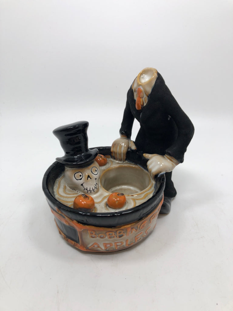 TEA LIGHT HOLDER BONEY BUNCH BOBBING FOR APPLES-YANKEE CANDLE.