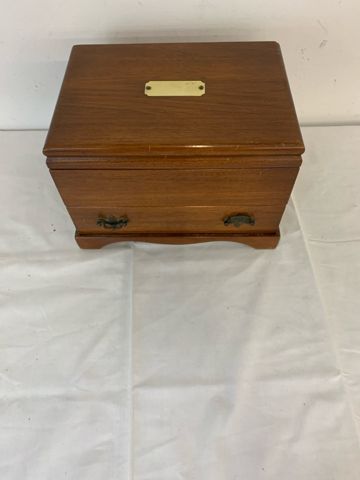 WOOD JEWELRY BOX W 1 DRAWER.