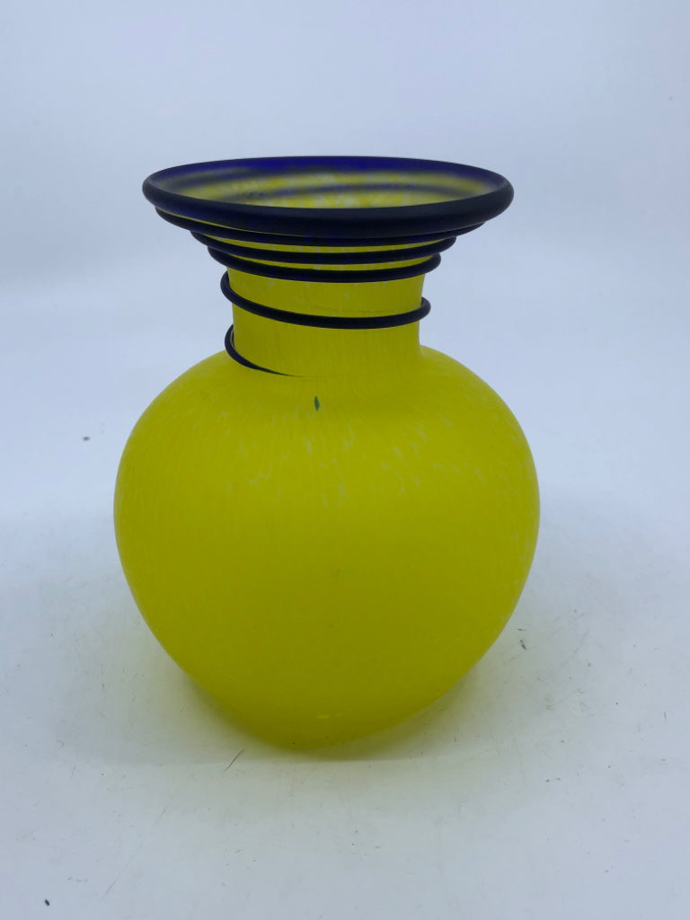 FROSTED GLASS YELLOW /PURPLE VASE.