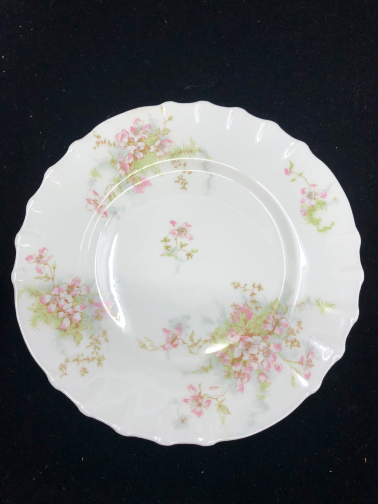 4 VTG LIGHT PINK FLORAL LUNCH PLATES.