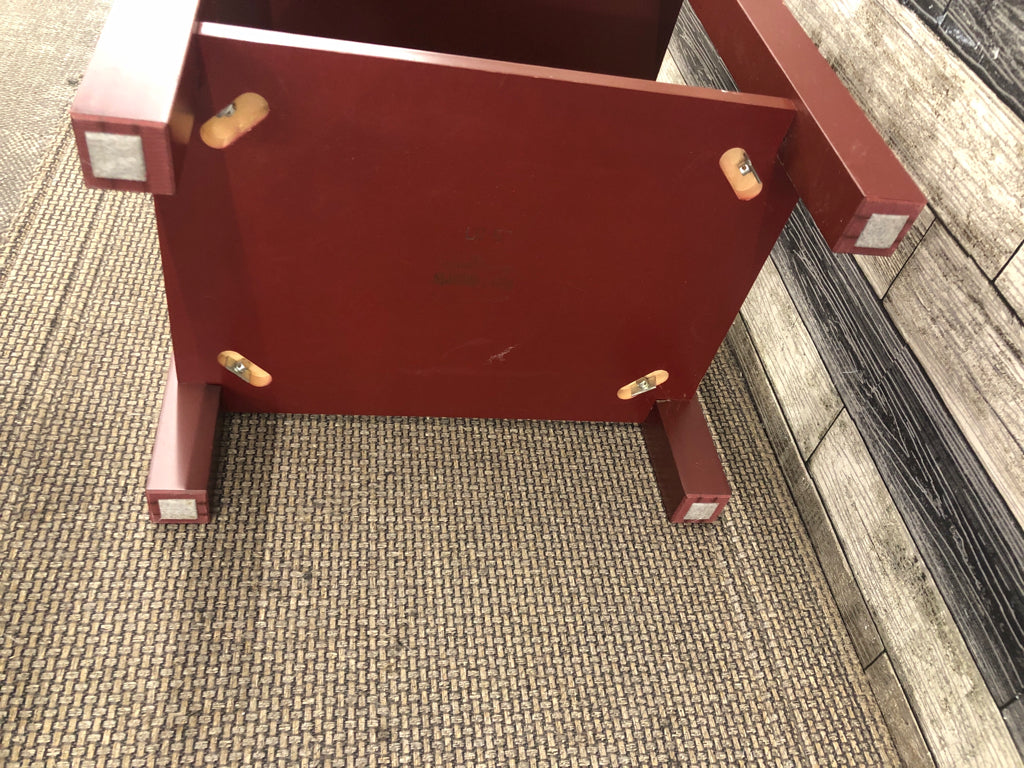 3-TIER CHERRY FINISH MODERN END TABLE.