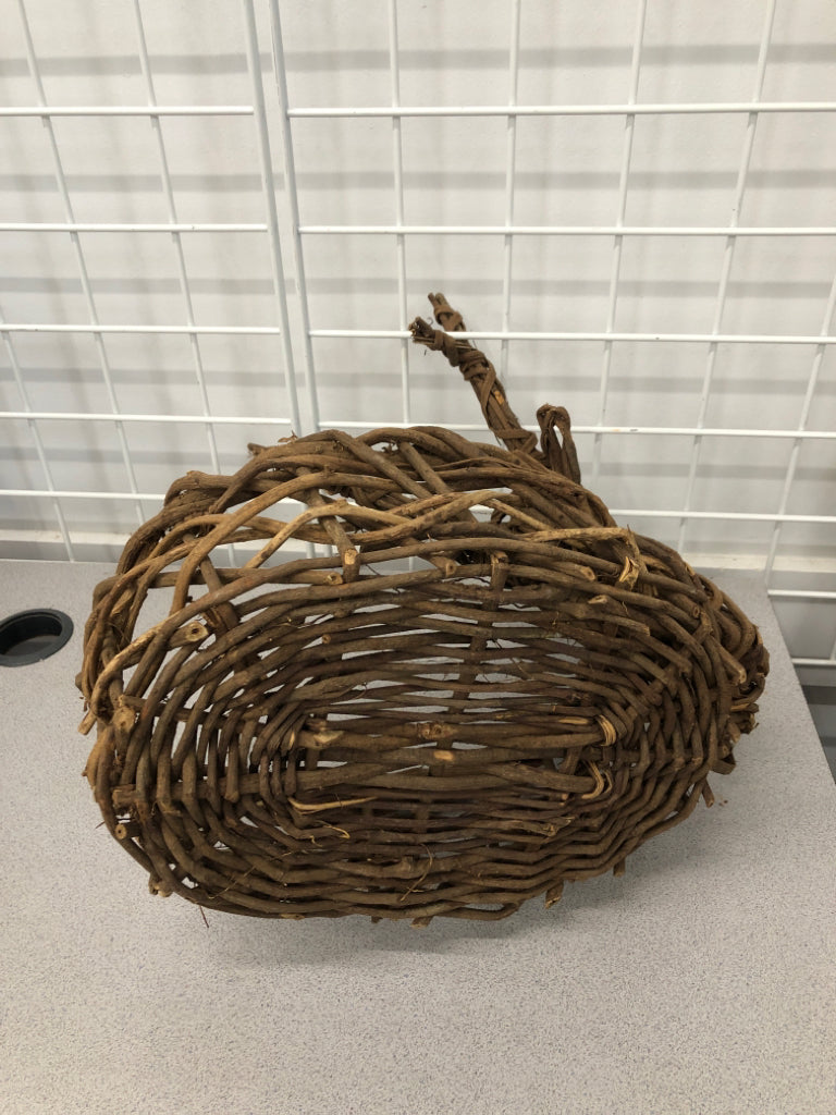REINDEER BASKET.