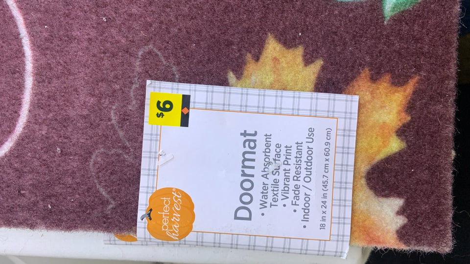 WELCOME LEAVES DOORMAT.