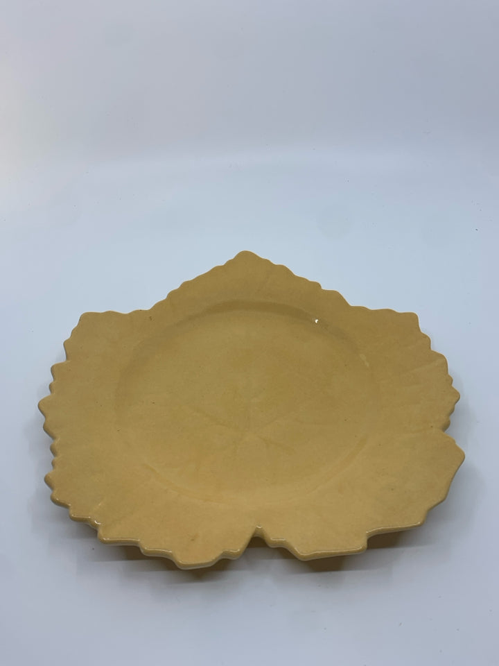 ORANGE LEAF SHAPE PLATE.