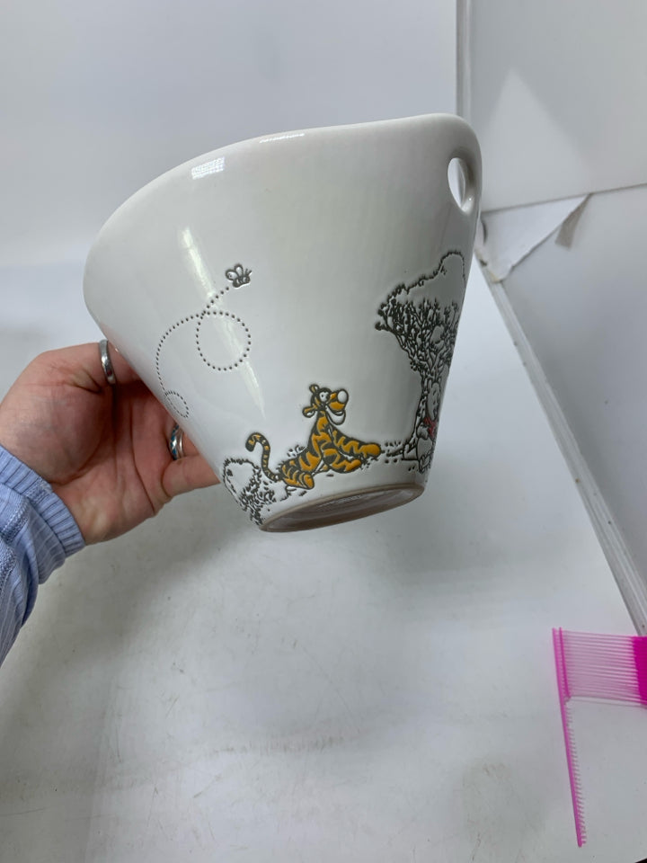 2 WINNIE THE POOH THEMED RAMEN BOWLS.