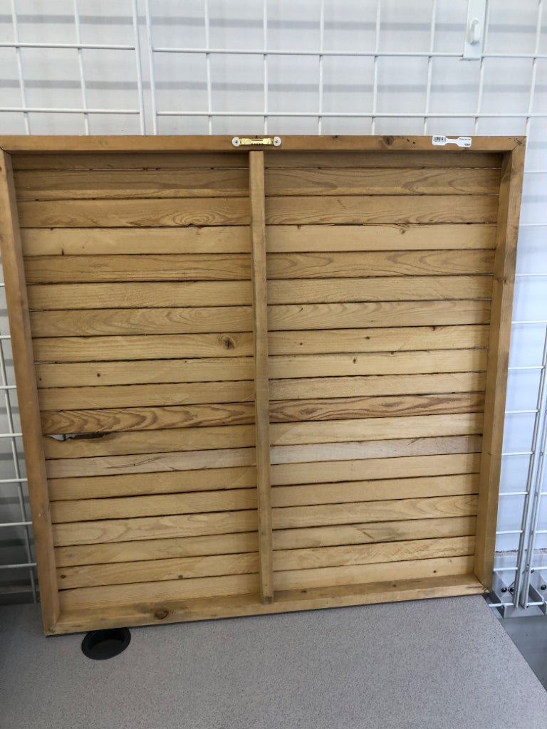 RECLAIMED WOOD REASON TO LAUGH WALL DECOR.