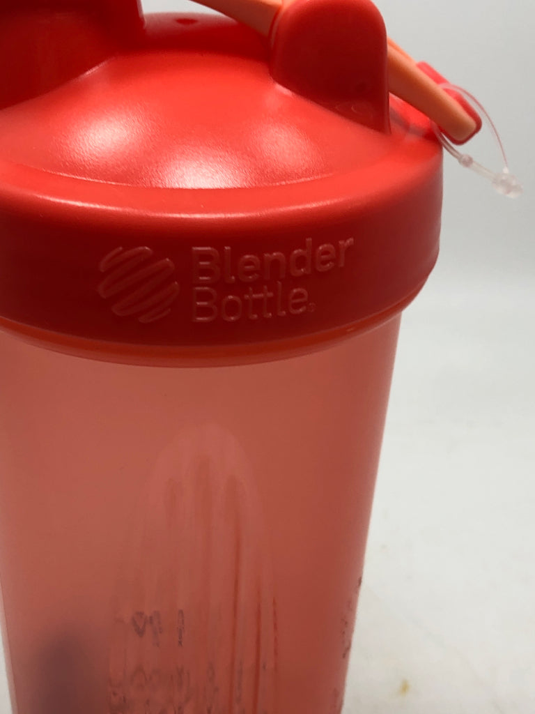 CORAL BLENDER BOTTLE W/NIP MIXER.