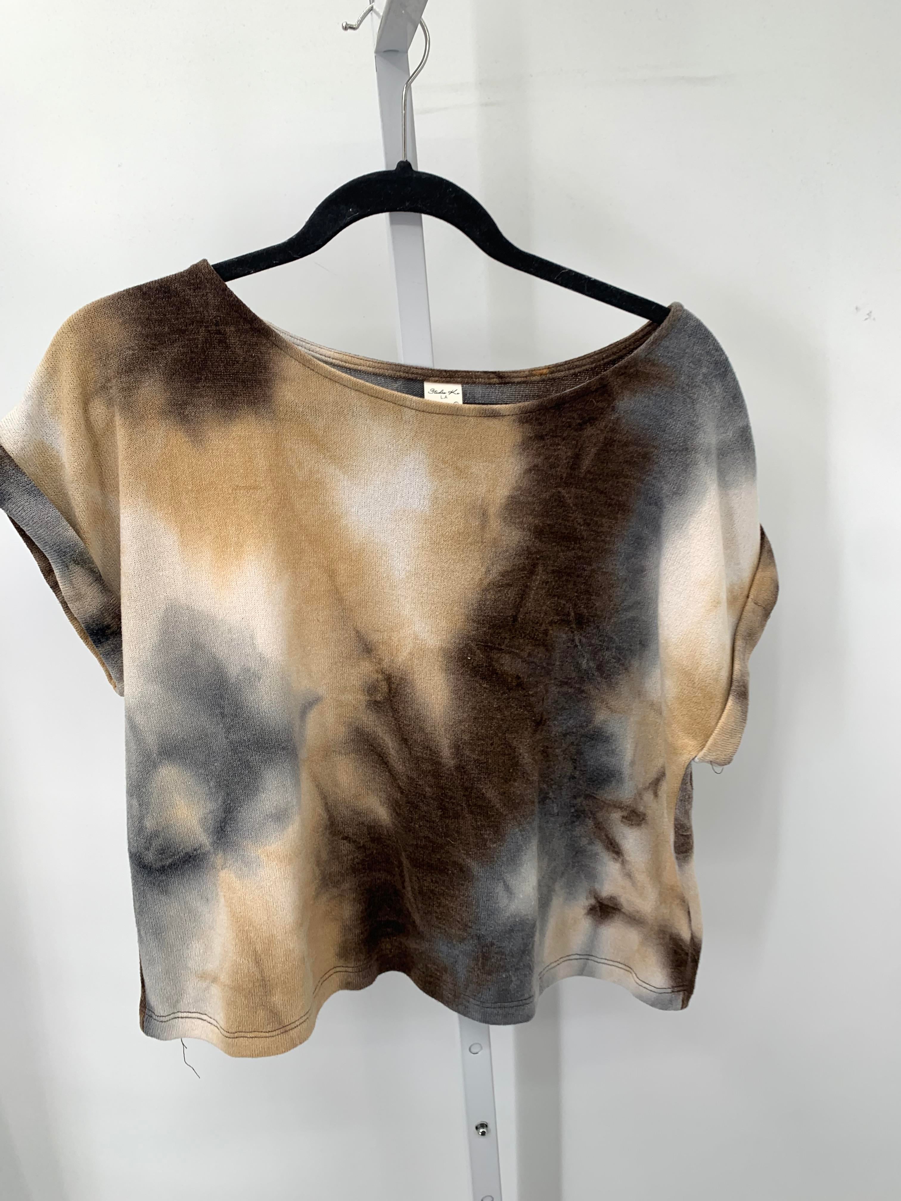 Size Large Juniors Short Sleeve Shirt