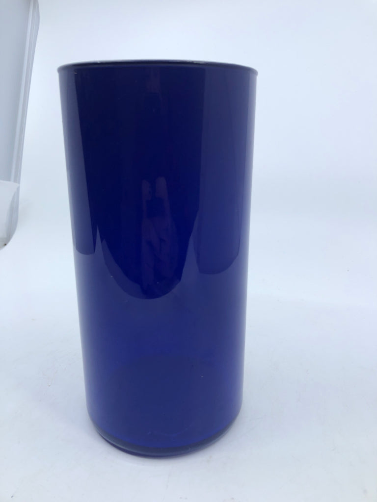 BLUE CYLINDER VASE.