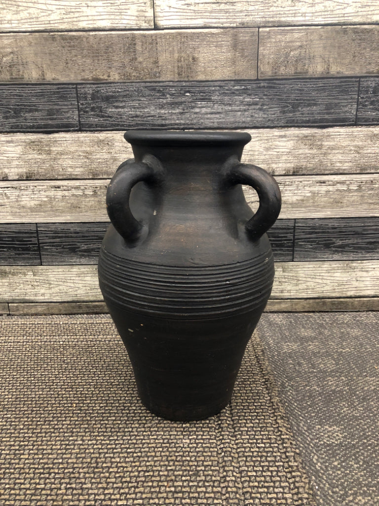 MATTE BLACK MULTI-HANDLED VASE.