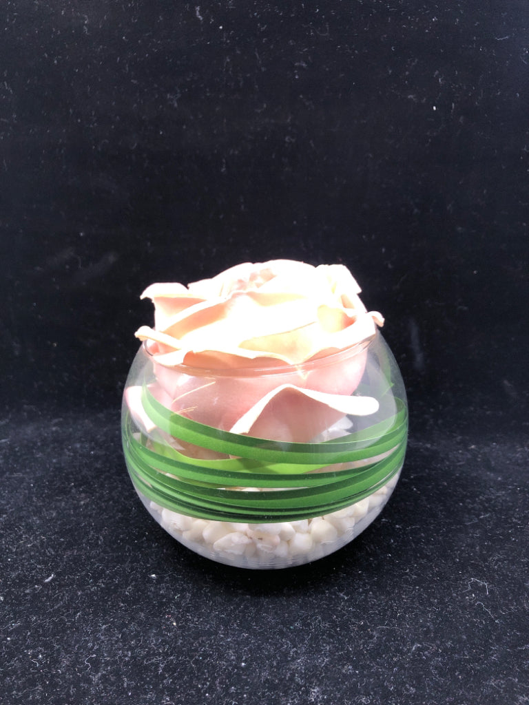 FAUX PINK ROSE IN ROUND VASE.