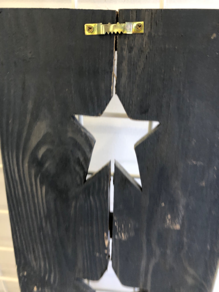 PRIMITIVE BLUE STAR WALL HANGING.