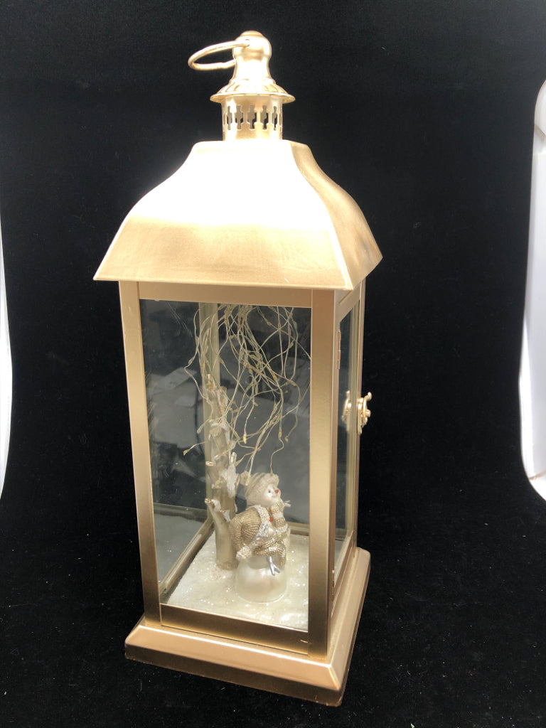 LIGHT UP SNOWMAN LANTERN.