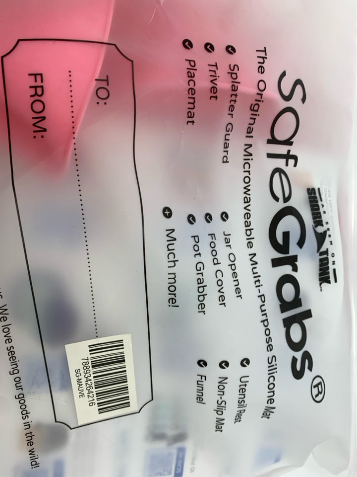 7PC SAFE GRABS PINK SILICONE MICROWAVE TOOLS.