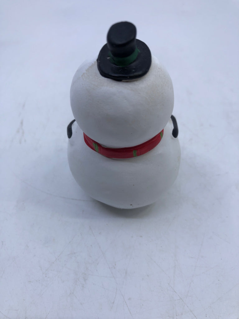 3-JOY SNOWMAN SITTER- IN BOX