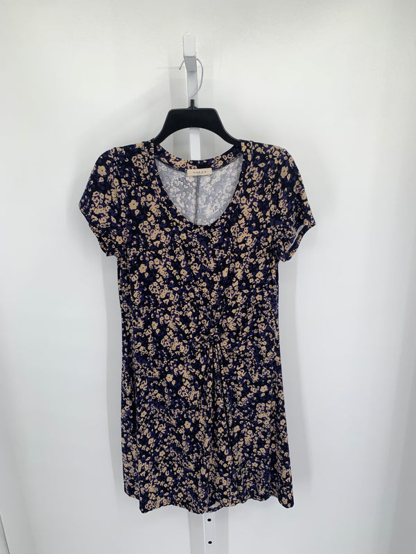 Gilli Size Medium Misses Short Sleeve Dress