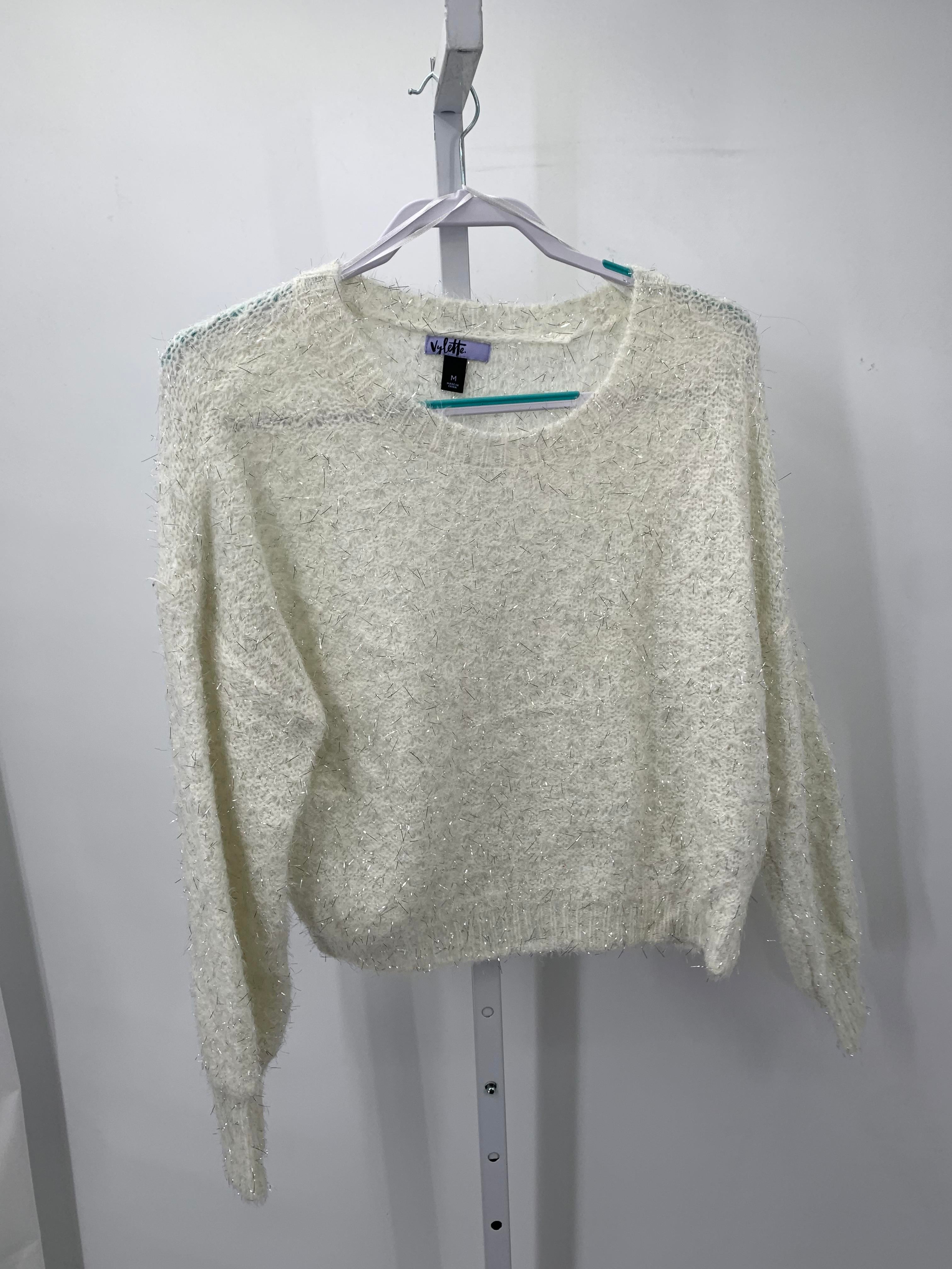 Size Medium Juniors Long Sleeve Sweater