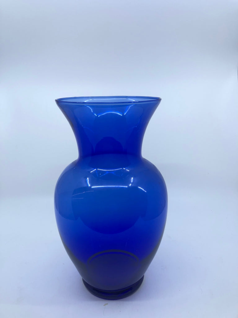 COBALT BLUE VASE.