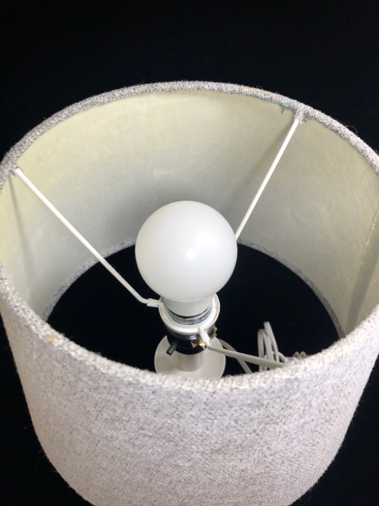 WHITE WOOD LAMP W/GREY FABRIC SHADE.
