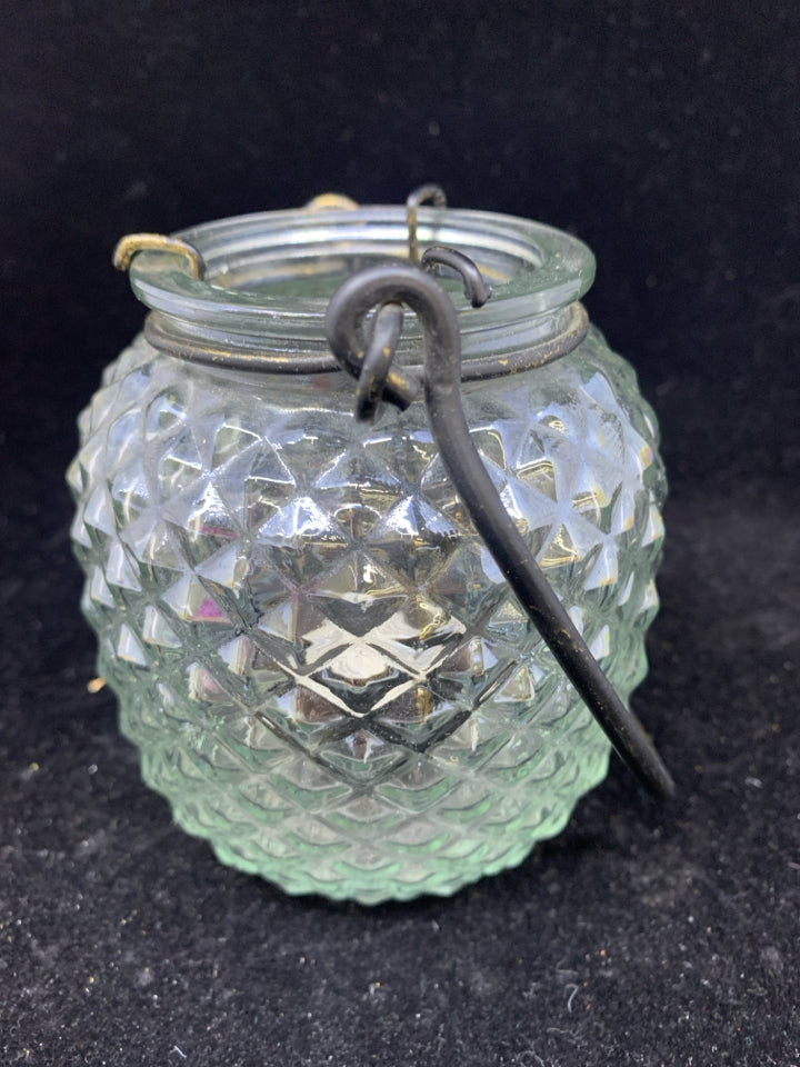 CLEAR GLASS LANTERN TEA LIGHT HOLDER.