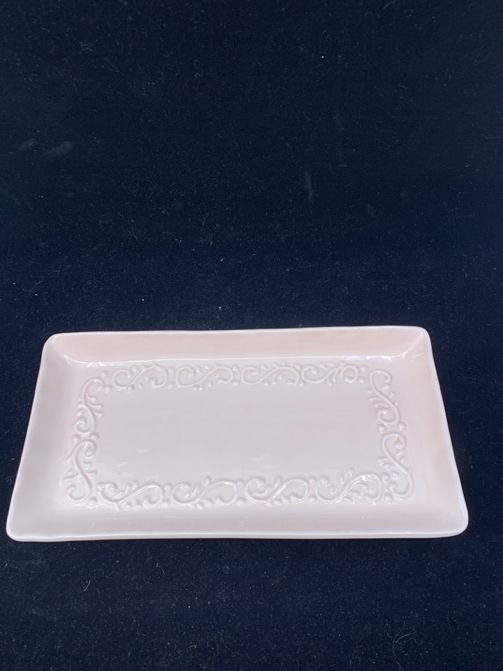 LIGHT PINK RECTANGLE CERAMIC TRAY W/ EMBOSSED SCROLL MAIOLICHE JESSICA.