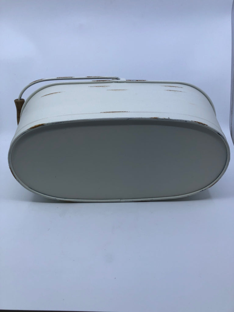 WHITE DISTRESSED FARMHOUSE OVAL BUCKET W WOOD HANDLE.