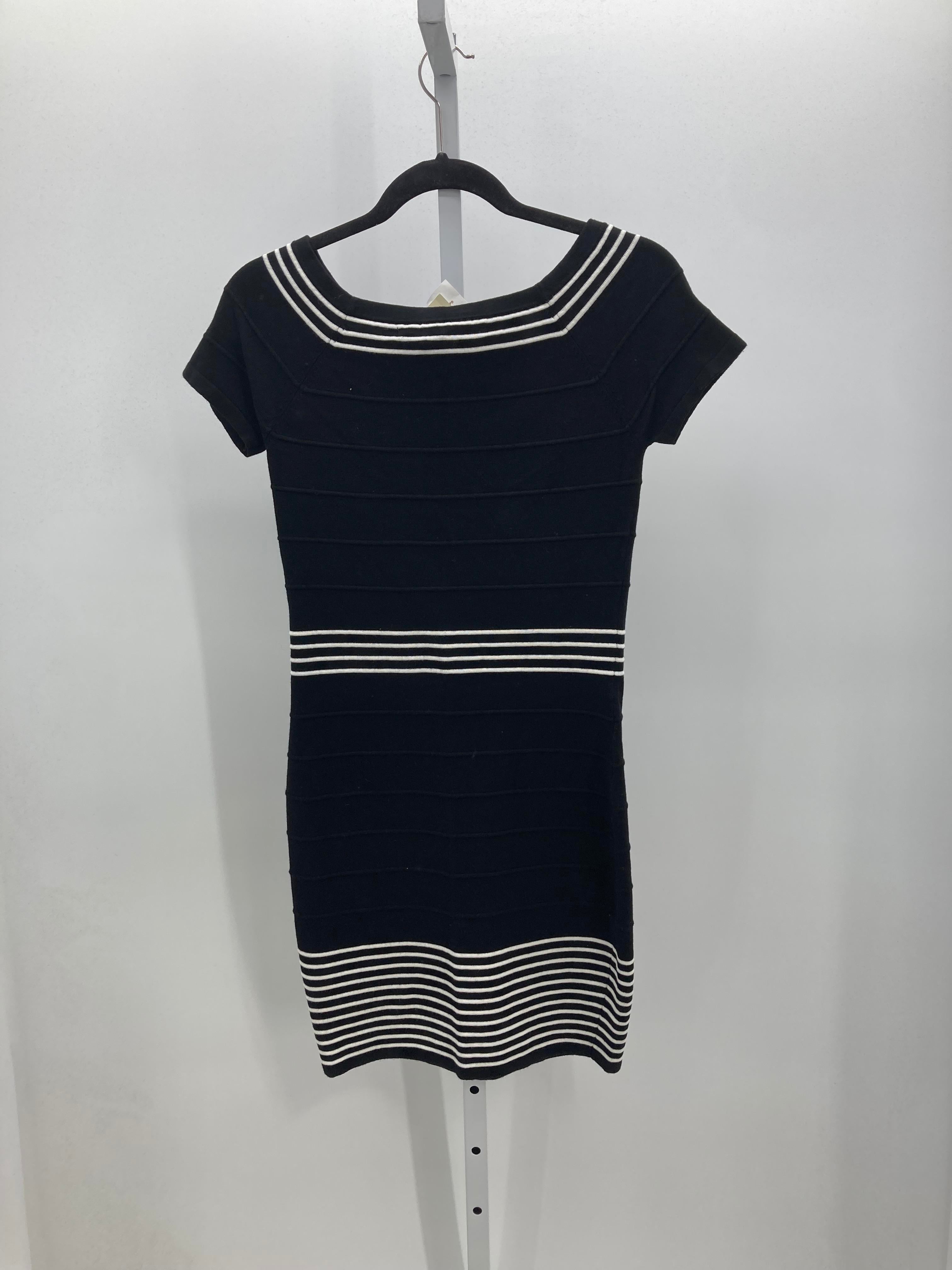 Max Studio Size Small Misses Short Sleeve Dress