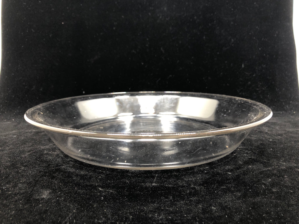 CLEAR PYREX PIE PLATE.