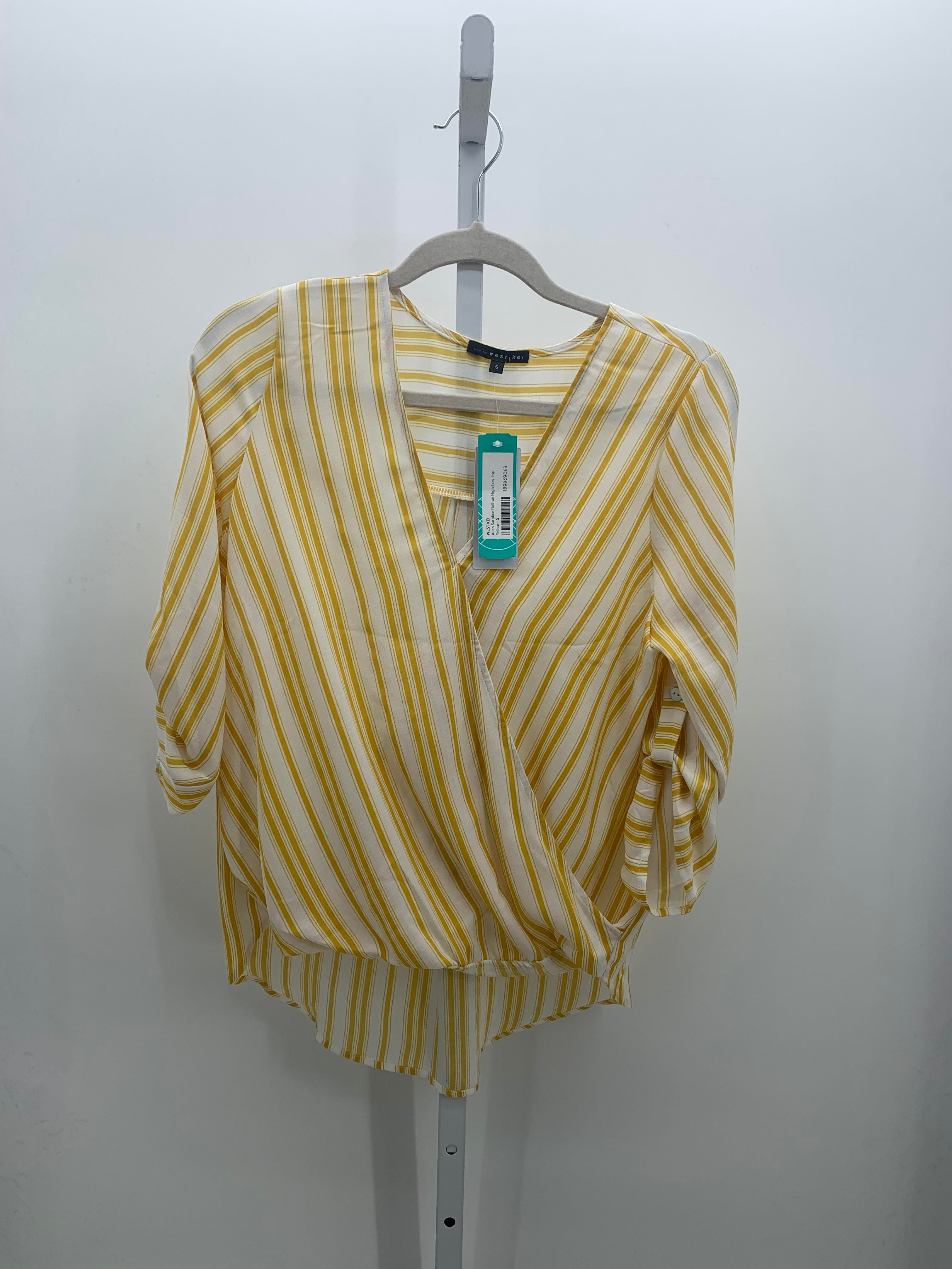 Size Small Misses 3/4 Sleeve Shirt