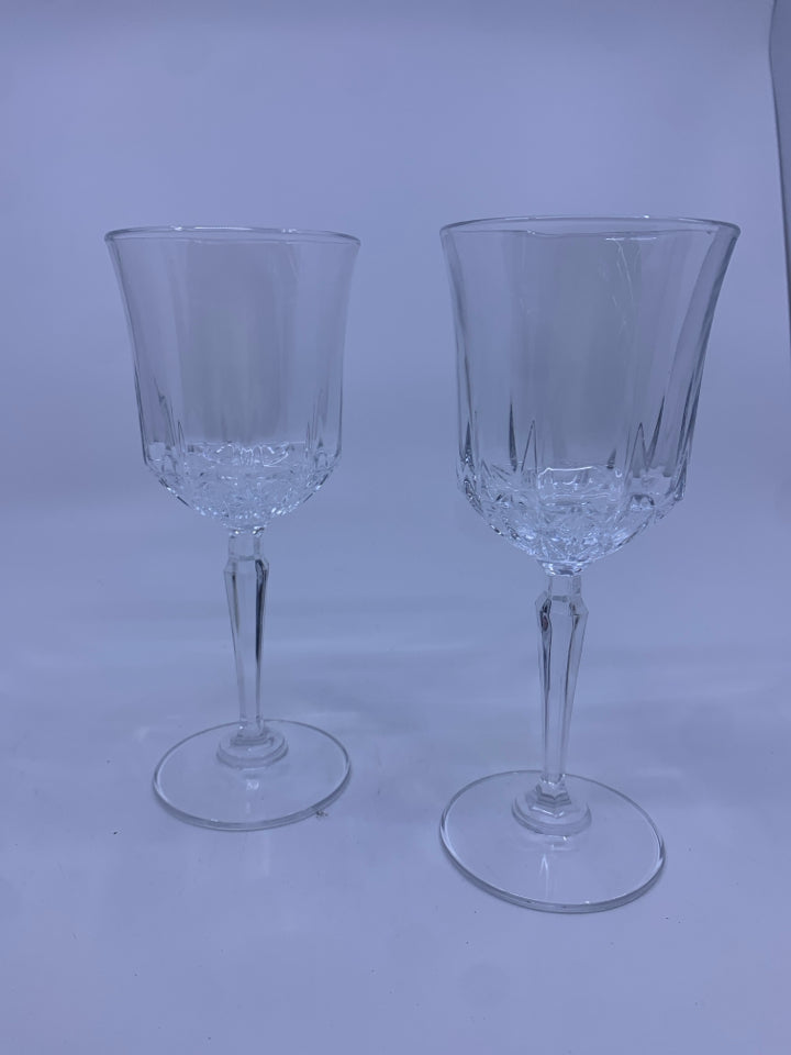 4 CUT GLASS BOTTOM WINE GLASSES.