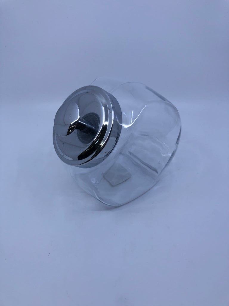 CLEAR SLANTED CANDY DISH W LID.