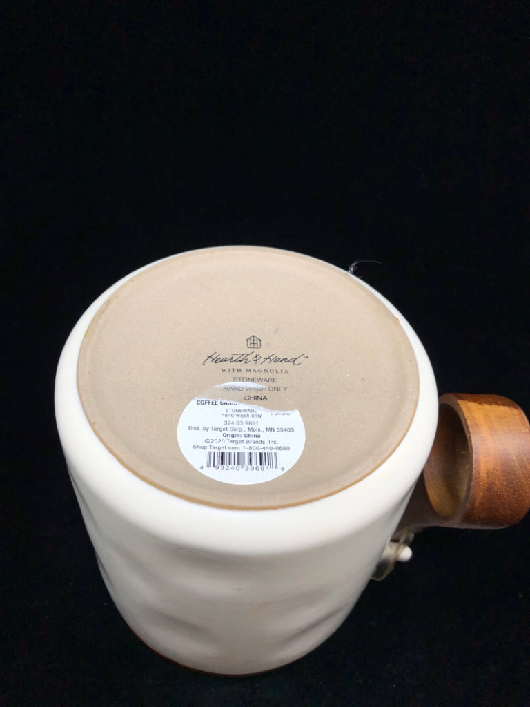 CERAMIC COFFEE CANISTER W/WOODEN SCOOPER.