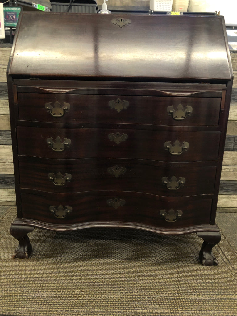 VTG DRK BROWN SLANT TOP DESK W/KEY.