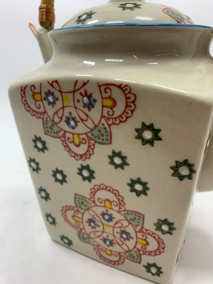 TEA POT W/FLORAL MEDALLION DESIGN+BAMBOO HANDLE.