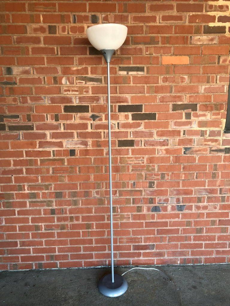 GREY FLOOR LAMP W/FROSTED SHADE.