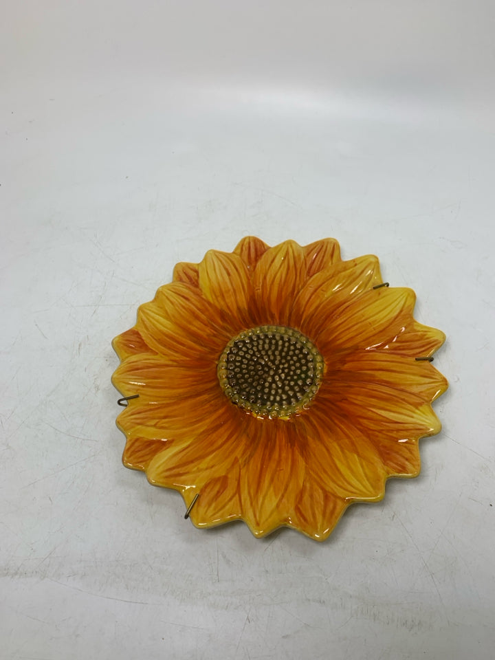 ORANGE CERAMIC SUNFLOWER.