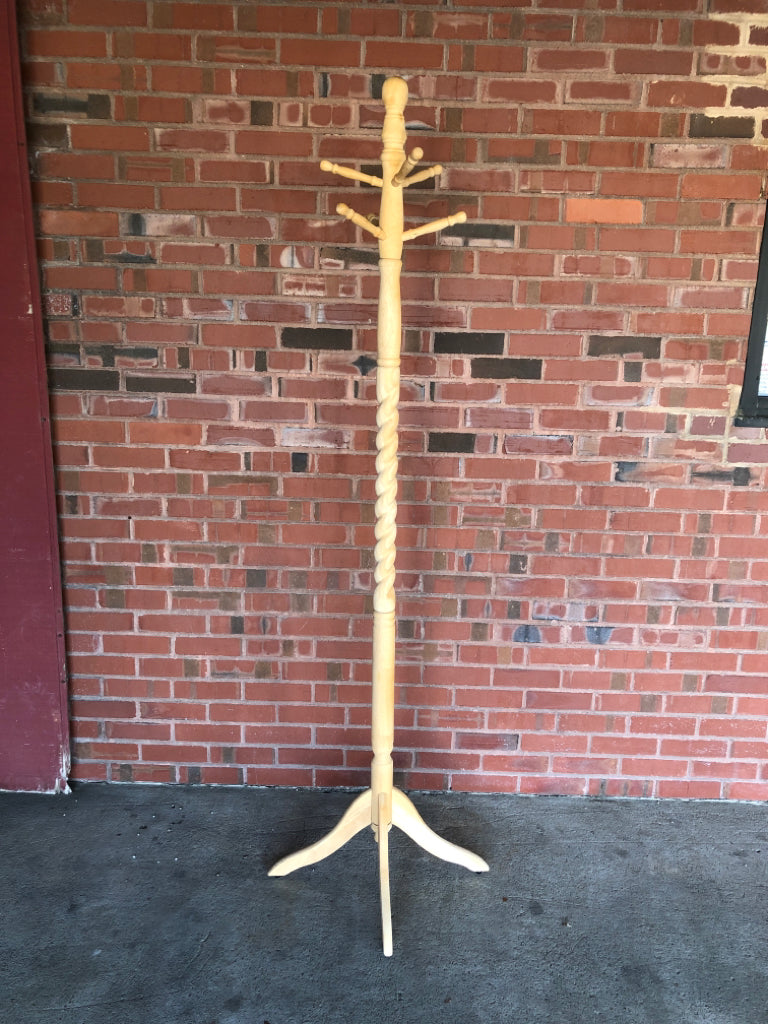 BLONDE WOOD COAT RACK W/SPINNING HOOKS.