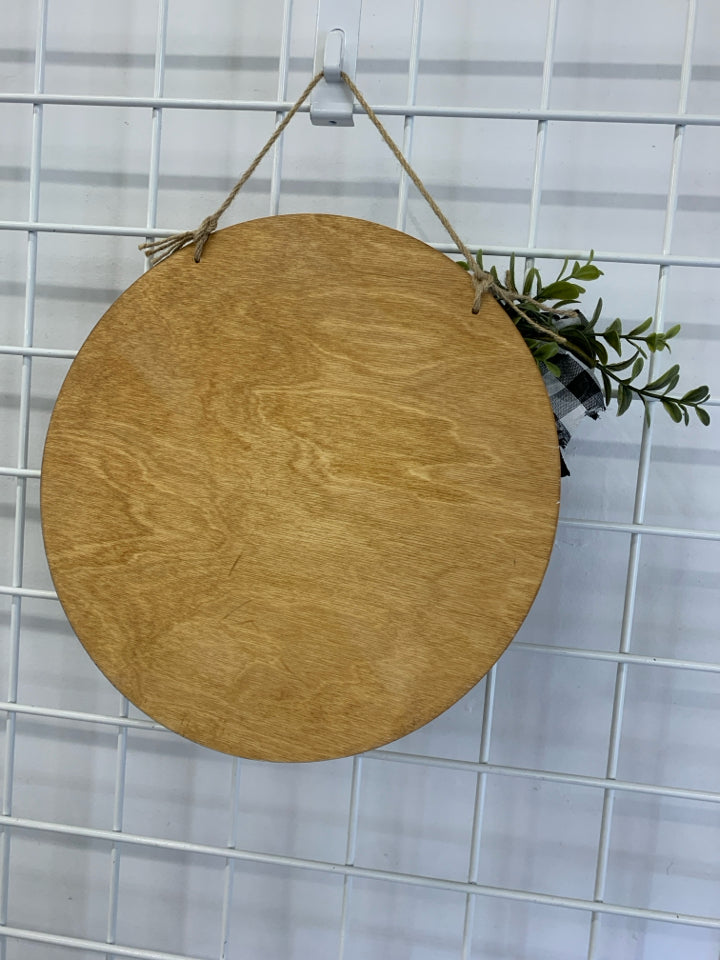 ROUND "OUR NEST" WALL HANGING BLACK.