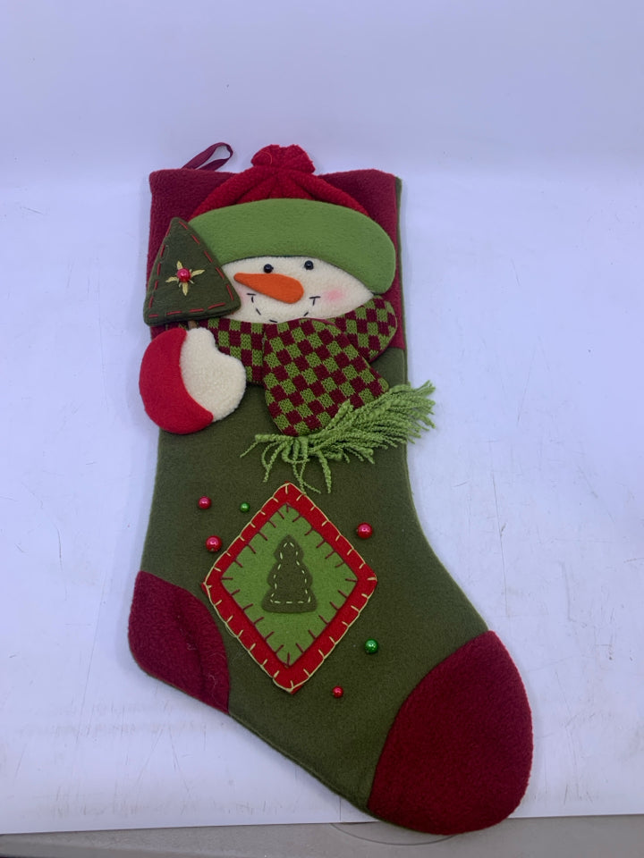 GREEN/RED FELT SNOWMAN STOCKING.