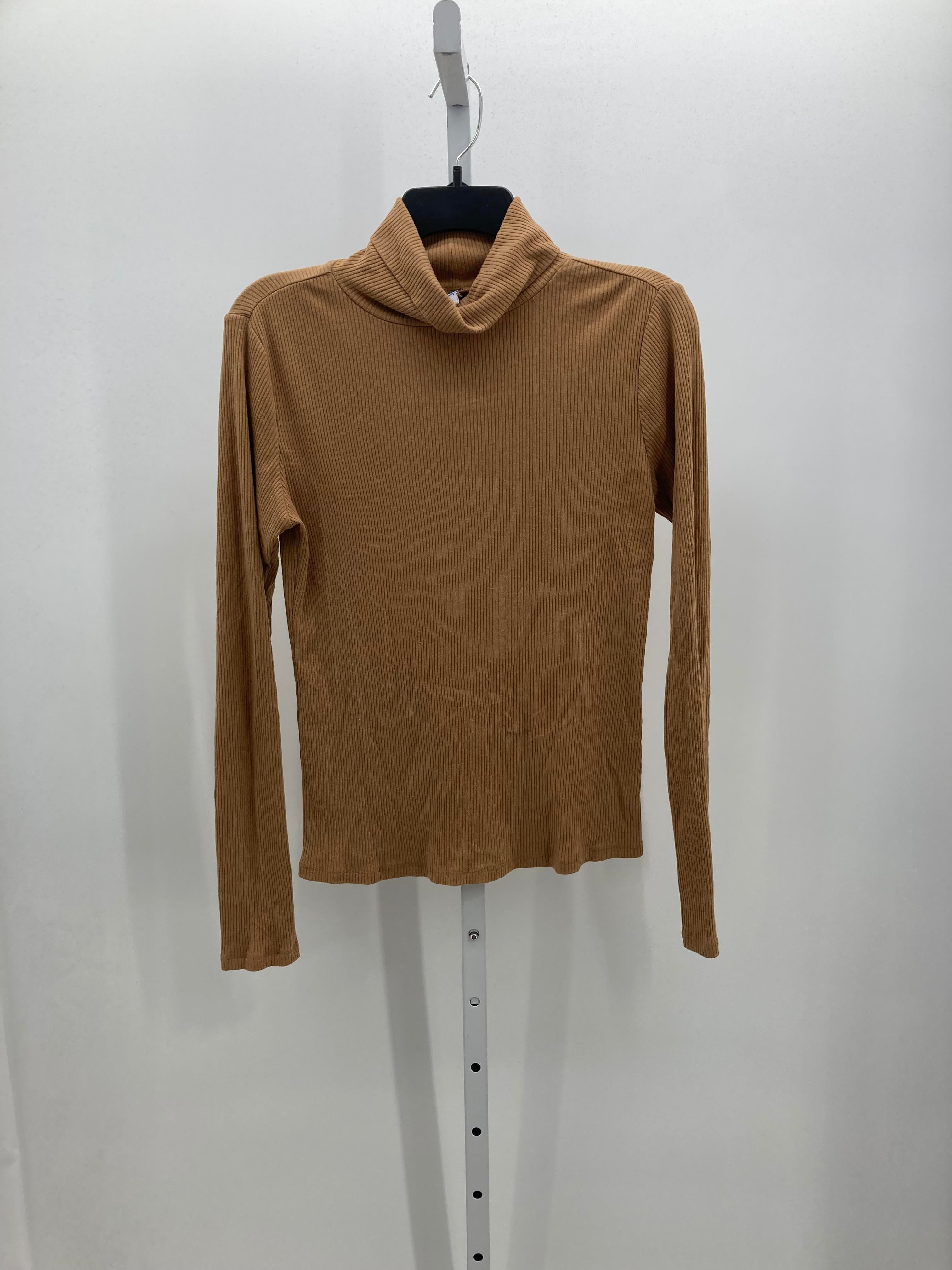 Old Navy Size Medium Misses Long Sleeve Shirt