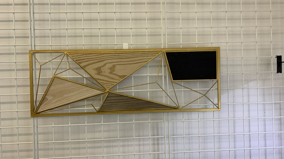 GEOMETRIC GOLD & WOOD WALL HANGING.