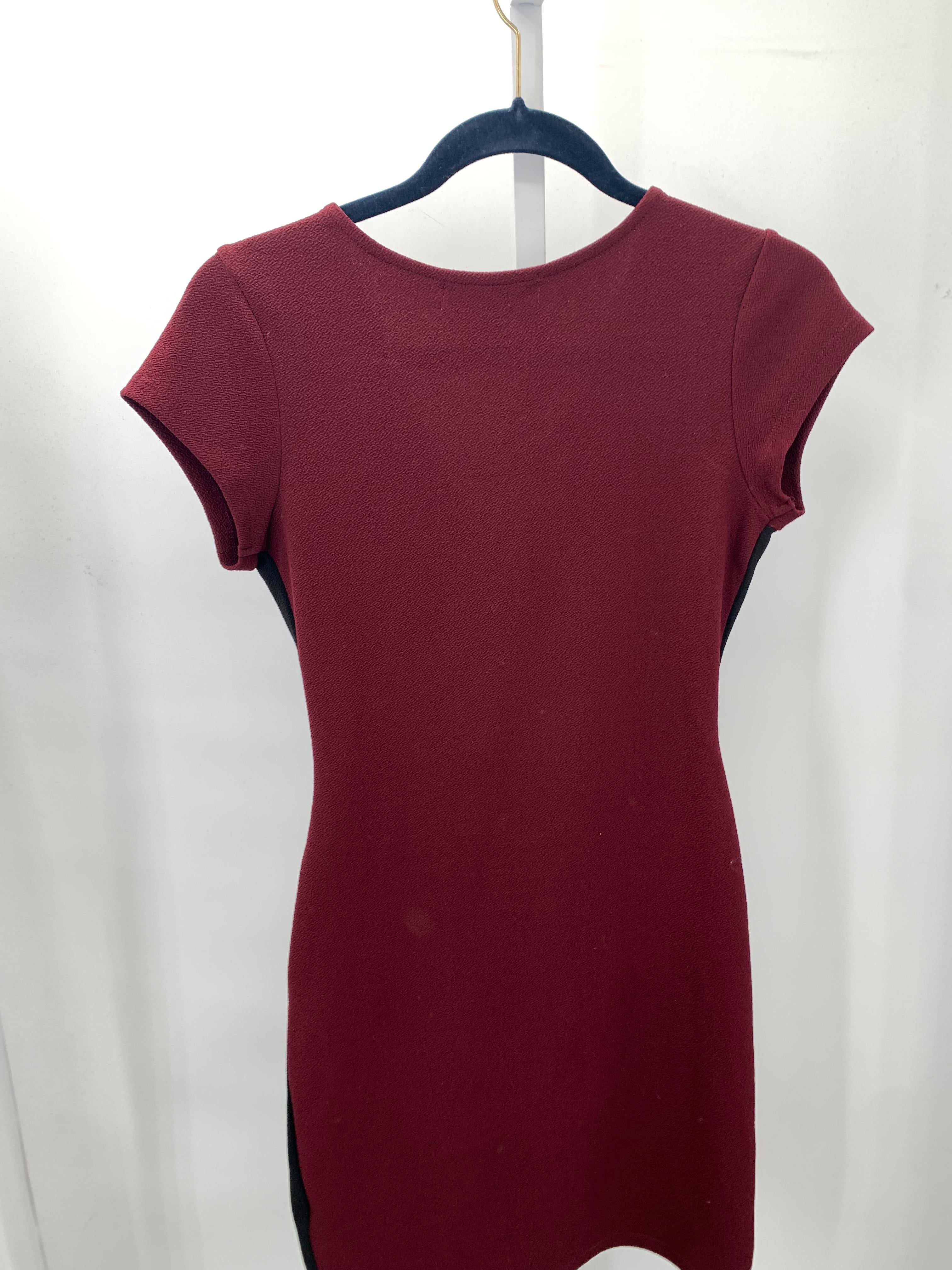 Almost Famous Size Medium Juniors Short Sleeve Dress