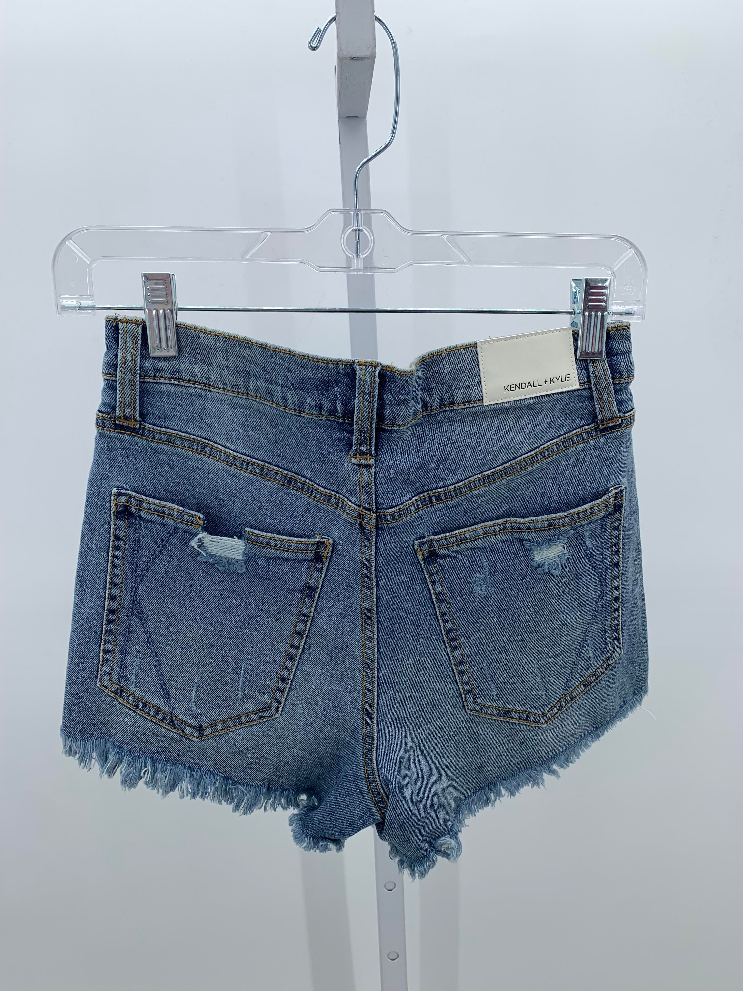 Kendall & Kylie Size 4 Juniors Shorts