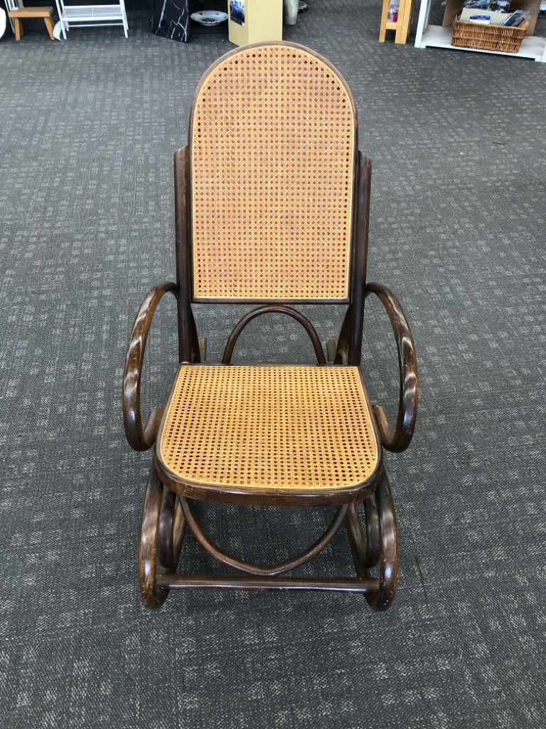 VTG LOW RATTAN ROCKER.