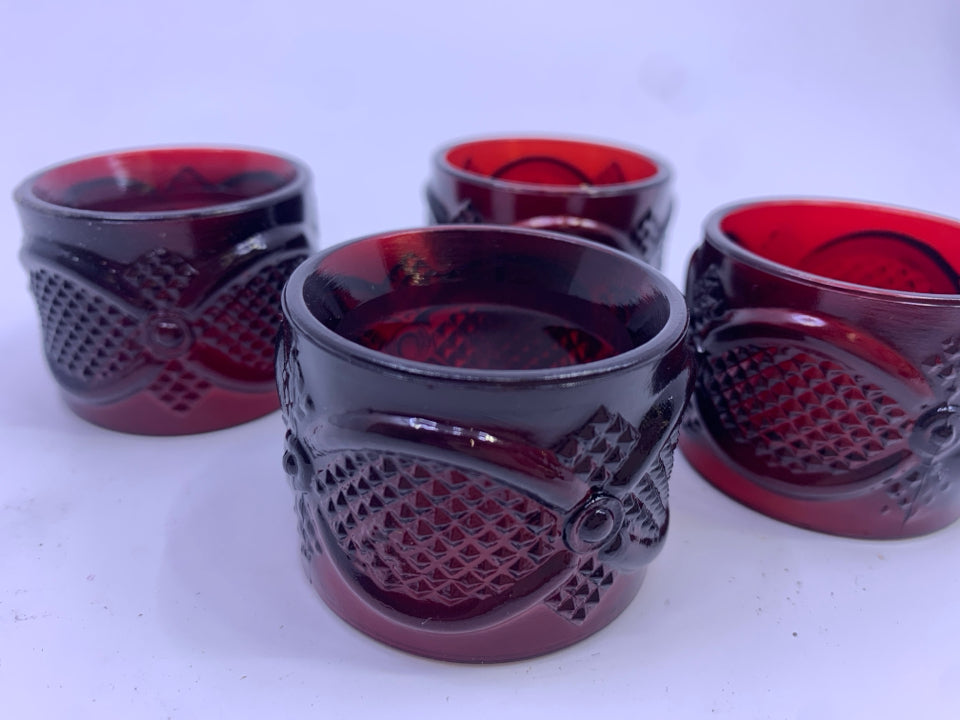 4 CRANBERRY NAPKIN RINGS.