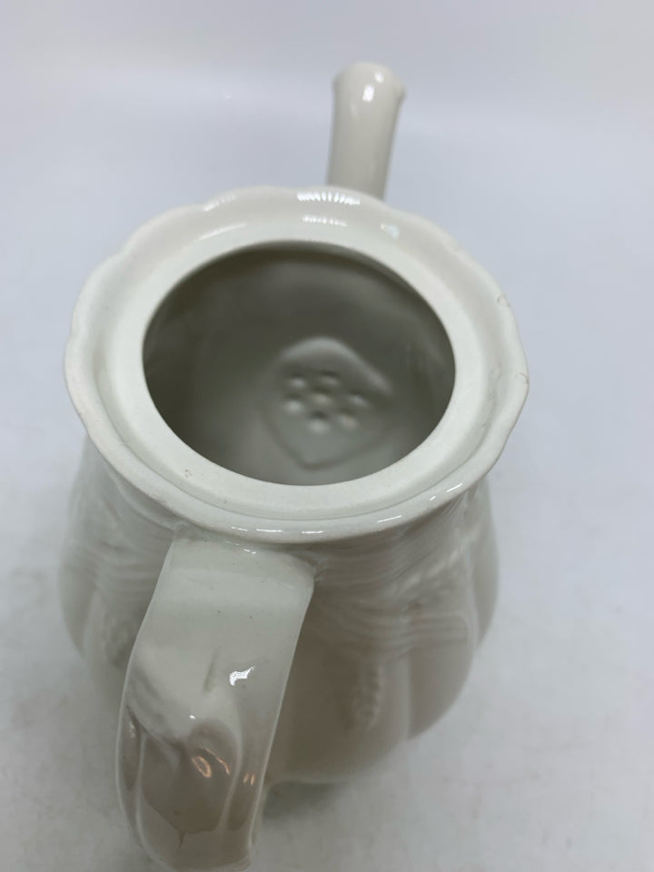 VTG IRONSTONE "WHEAT" RIBBED TEAPOT.