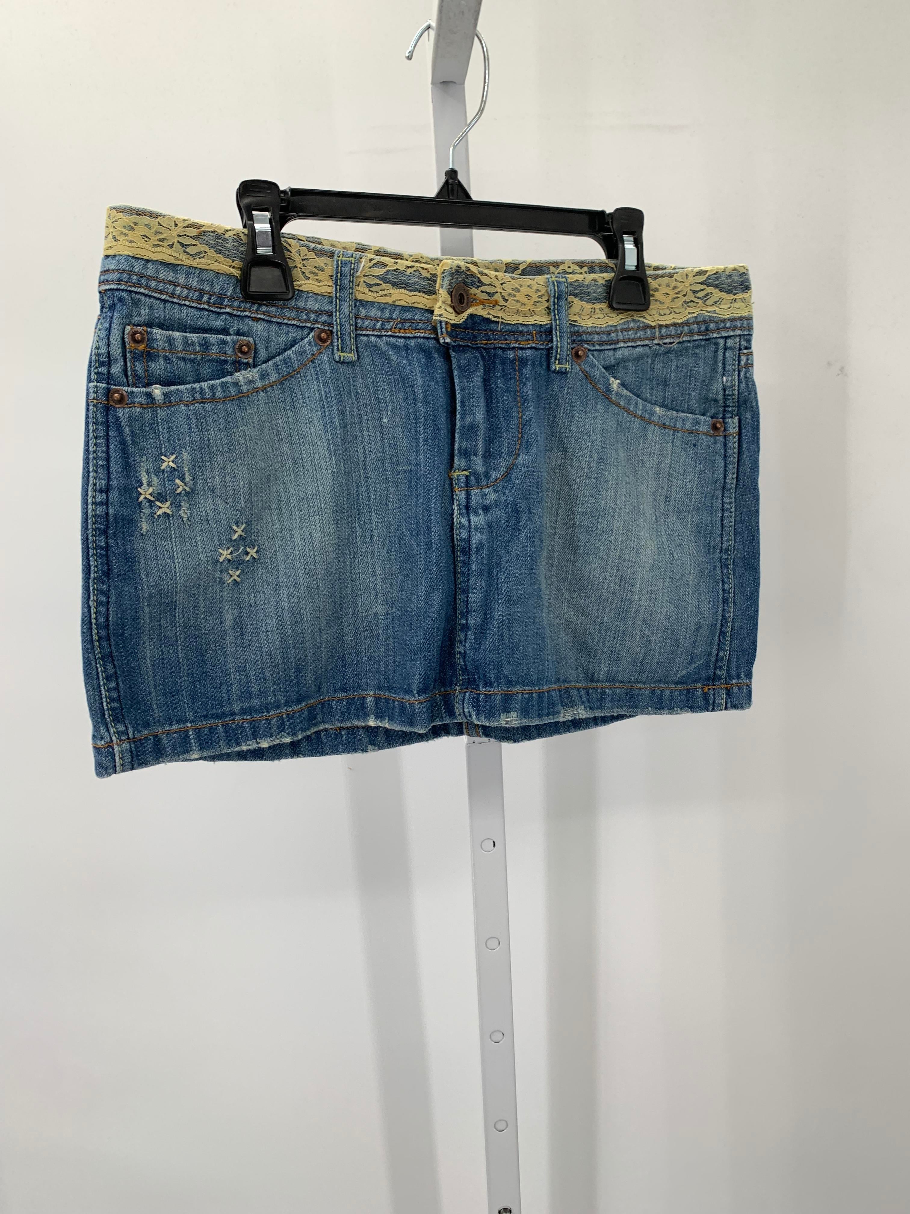 Urban Behavior Size Small Juniors Skirt
